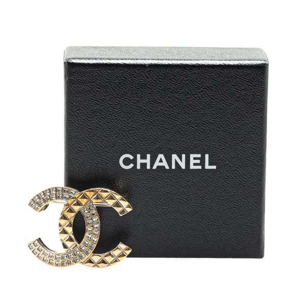 Pre-owned Chanel Gold Plated Rhinestone CC Quilted Brooch Gold