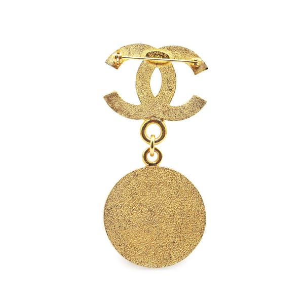 Pre-owned Chanel Gold Plated CC Medallion Brooch Gold
