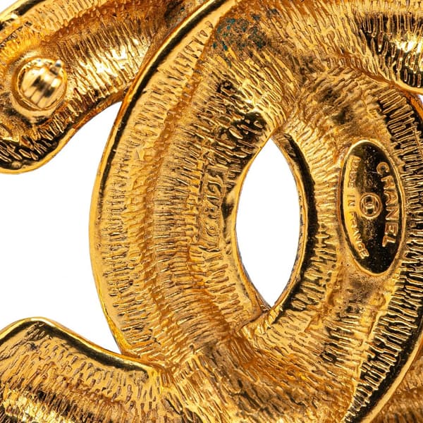 Pre-owned Chanel Gold Plated CC Quilted Brooch Gold