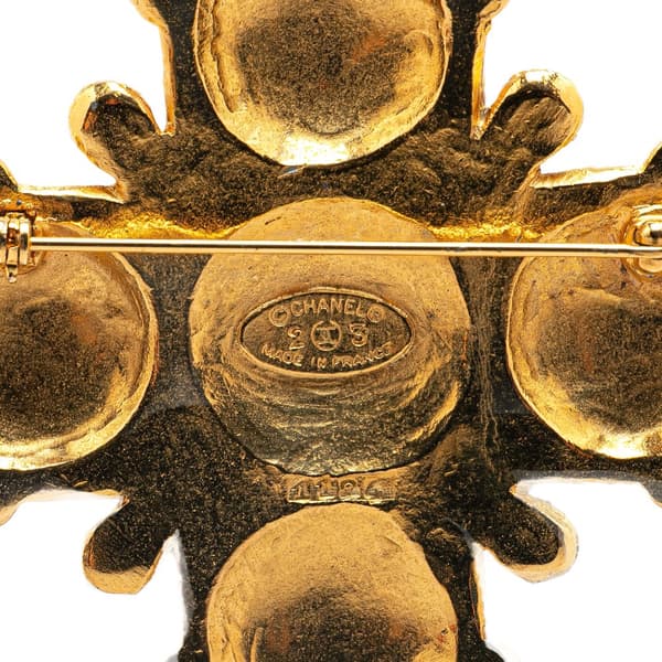 Pre-owned Chanel Gold Plated Lion Logo Cross Brooch Gold