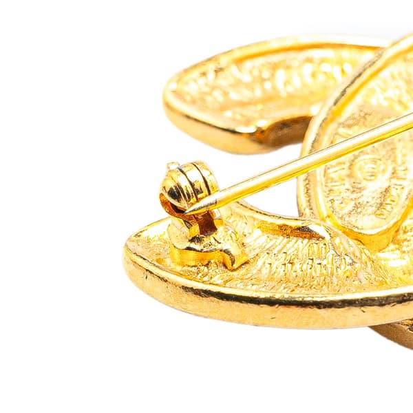 Pre-owned Chanel Gold Plated CC Quilted Brooch Gold