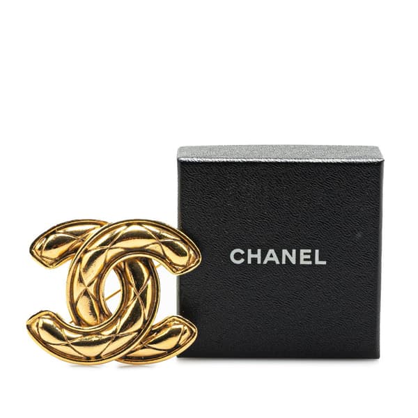 Pre-owned Chanel Gold Plated CC Quilted Brooch Gold