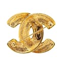 Miniatyrbillede 2 af 4: Pre-owned Chanel Gold Plated CC Quilted Brooch Gold