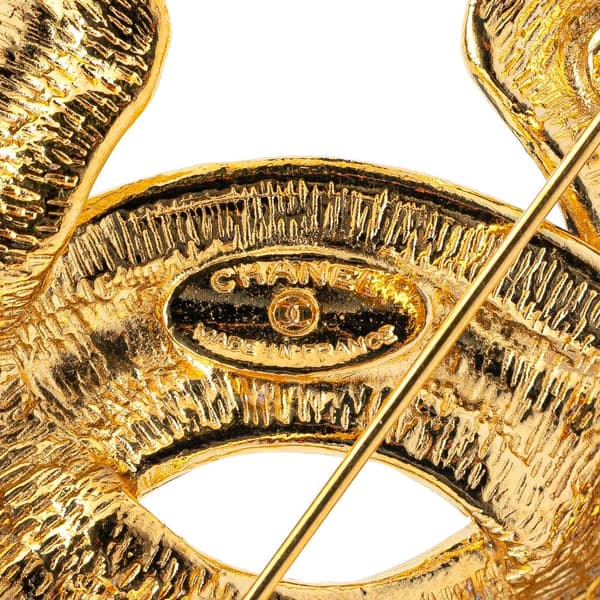 Pre-owned Chanel Gold Plated CC Quilted Brooch Gold