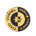 Miniatyrbilde 1 av 3: Pre-owned Chanel Gold Plated and Enamel Round Coco Paris Brooch Gold