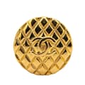Miniatyrbillede 1 af 4: Pre-owned Chanel Gold Plated CC Quilted Round Brooch Gold