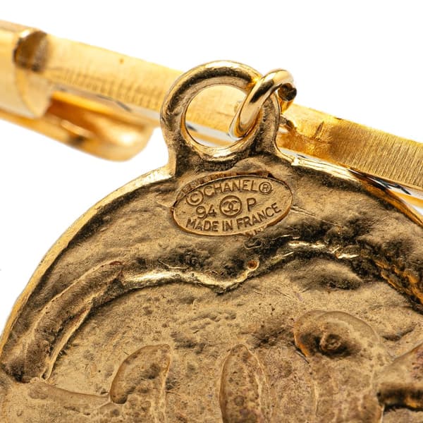 Pre-owned Chanel Gold Plated CC Medallion Safety Pin Brooch Gold