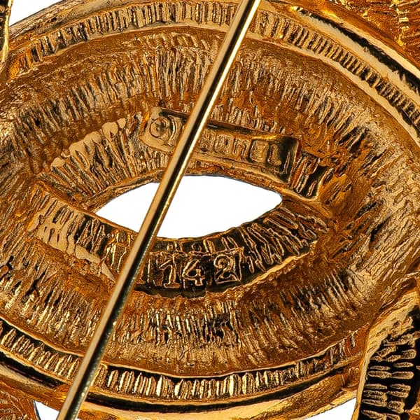 Pre-owned Chanel Gold Plated CC Quilted Brooch Gold
