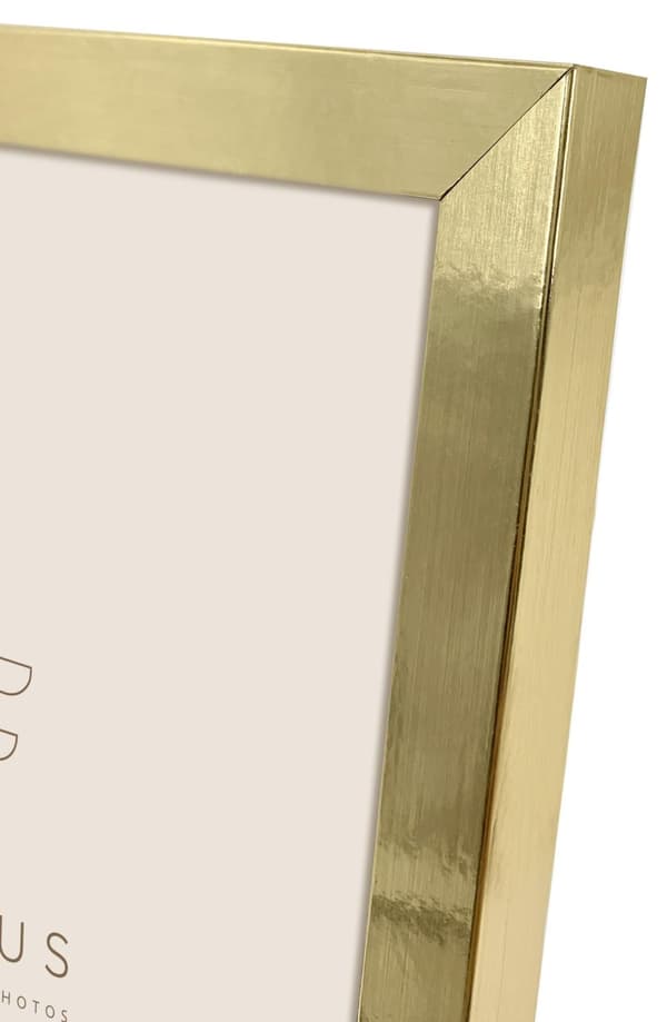 Ram 21x29,7cm guld