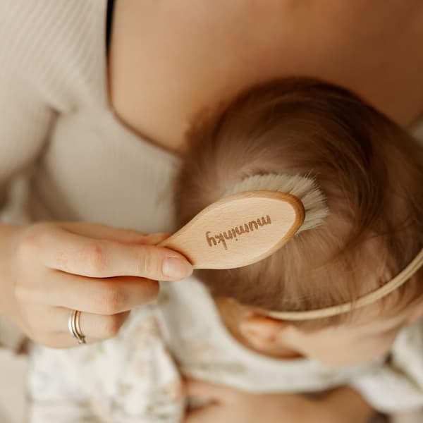Børste til babyhår