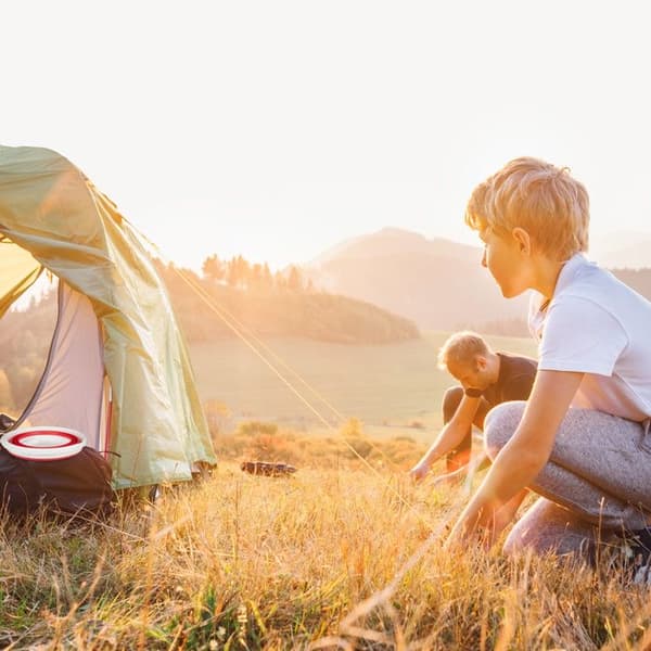 Relaxdays Fällbar hink 10 l för städning av hem, bil och camping, röd