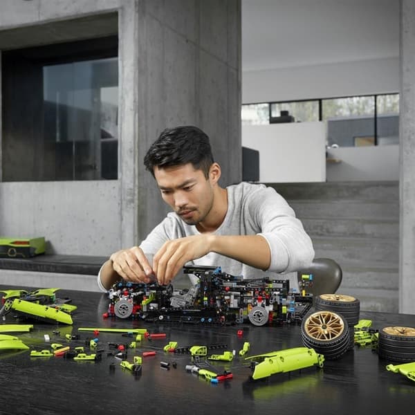 Lego Technic 42115 Lamborghini Sian FKP 37