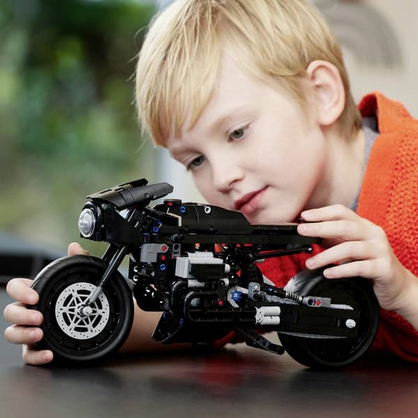 LEGO® TECHNIC 42155 THE BATMAN – BATCYCLE