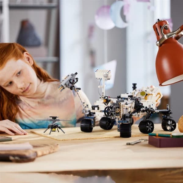Lego Technic 42158 NASA Mars Rover Perseverance