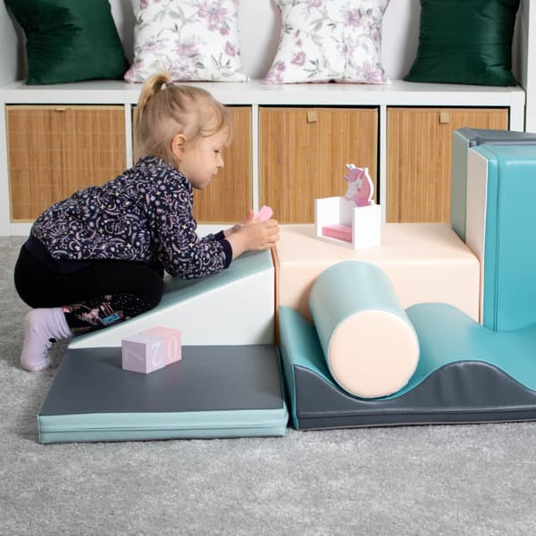 IGLU Soft Play 7 delar skumkrypande hjälpmedel mjuka byggstenar för barn 1 - 3 åringar ljus pastell