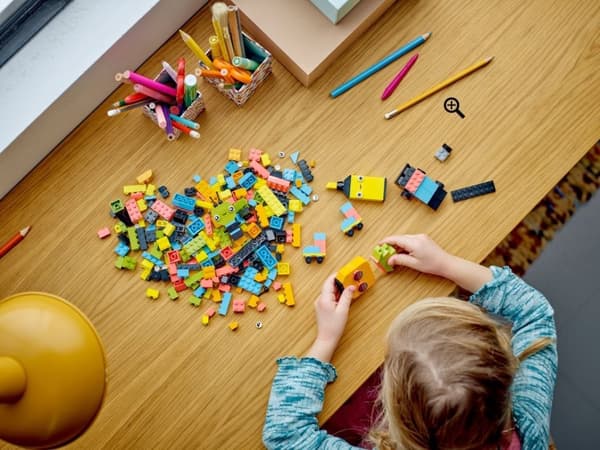 LEGO CLASSIC 11027 KREATIVT NEONKUL