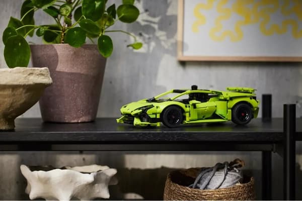 LEGO TECHNIC 42161 LAMBORGHINI HURACÁN TECNICA