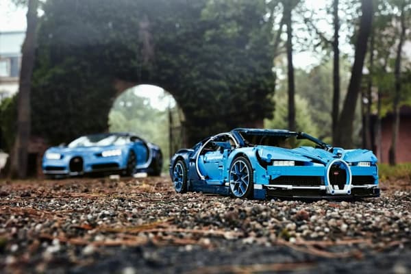 LEGO TECHNIC 42083 BUGATTI CHIRON
