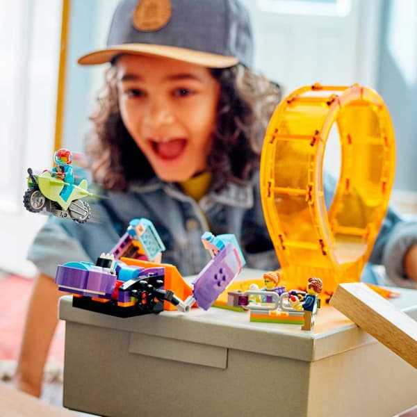 Lego Acrobatic Curl: Devastating Chimpanse Flerfarvet