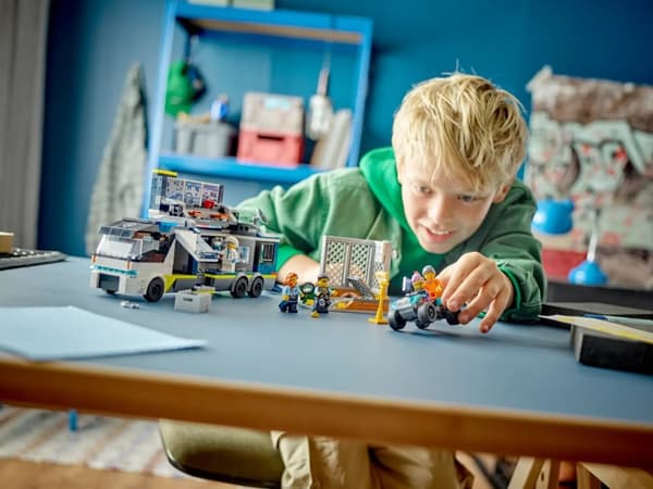 LEGO CITY 60418 POLIISI LIIKKUVA RIKOSLABOR-AUTO