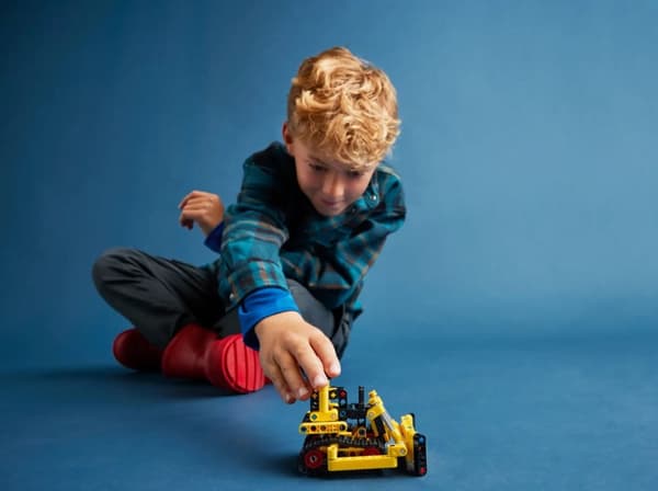 LEGO TECHNIC 42163 HEAVY-DUTY BULLDOZER