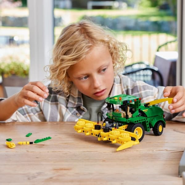 Lego Technic 42168 John Deere 9700 Fältskördare