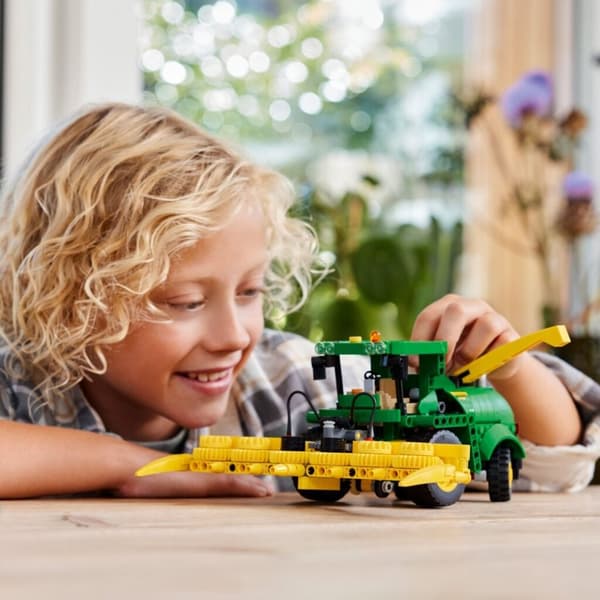 Lego Technic 42168 John Deere 9700 Fältskördare
