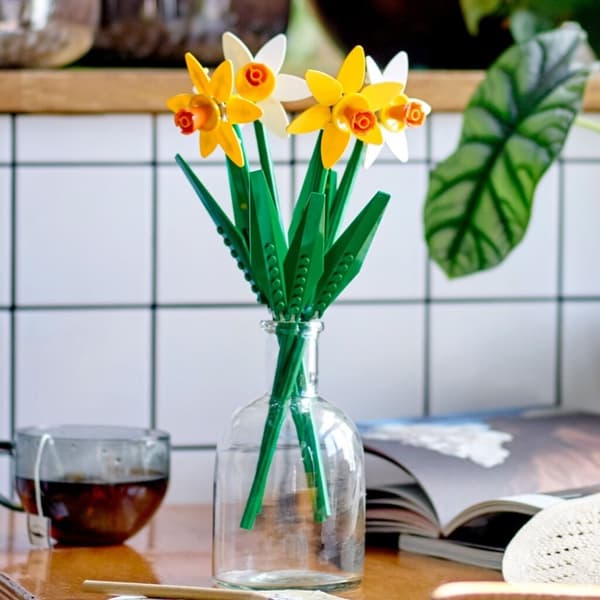 Lego ikoner 40747 botaniska blommor påskliljor