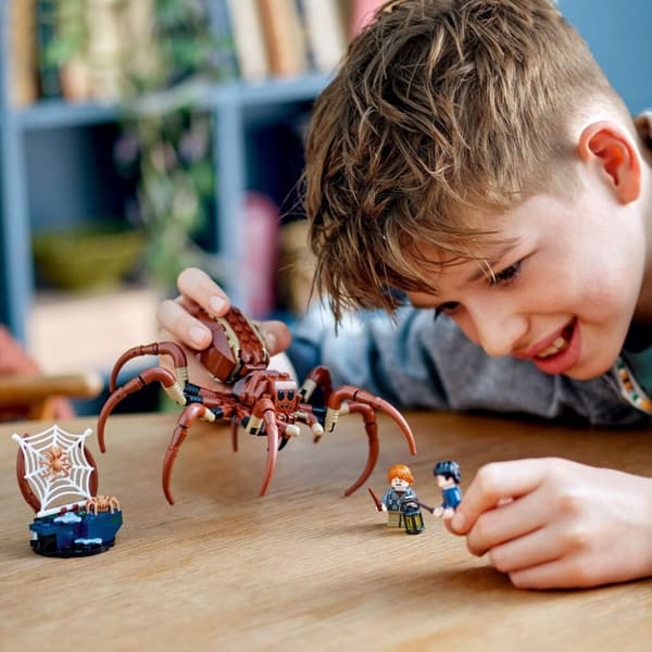 Lego 76434 Harry Potter Aragog i den förbjudna skogen