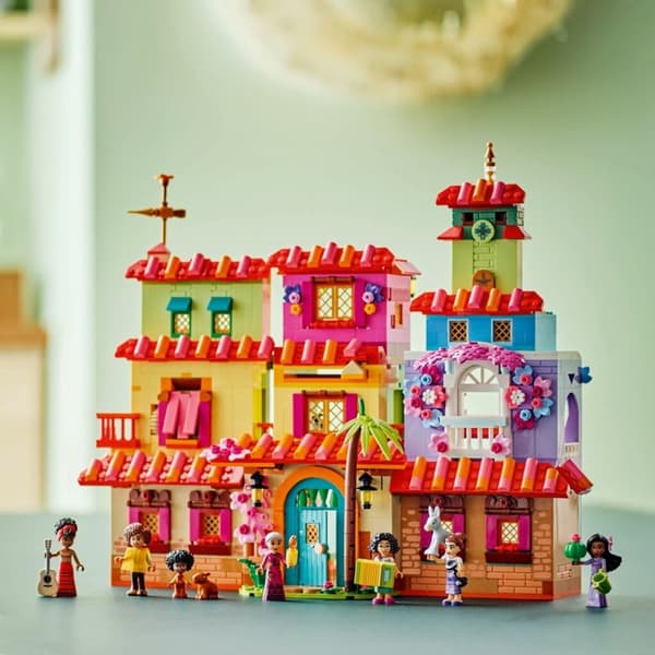 Lego 43245 Disney Classic Magical House Madrigal