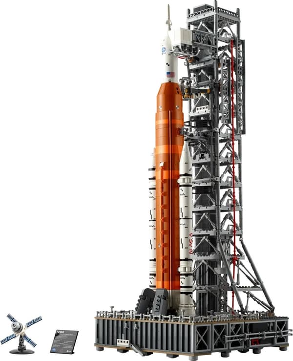 LEGO Icons 10341 NASA Artemis SLS Rocket