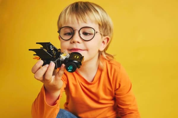LEGO BATMAN 76301 Batman & Batmobile vs. Mr. Freeze