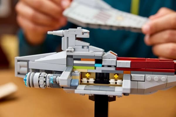 LEGO STAR WARS 75404 Overfaldsskib i akklamatorklassen