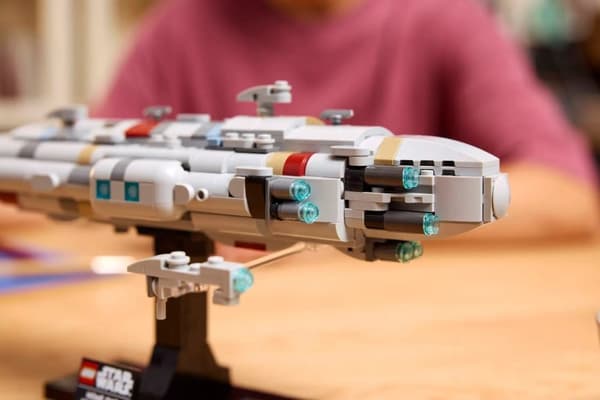 LEGO STAR WARS 75405 Home One Starcruiser