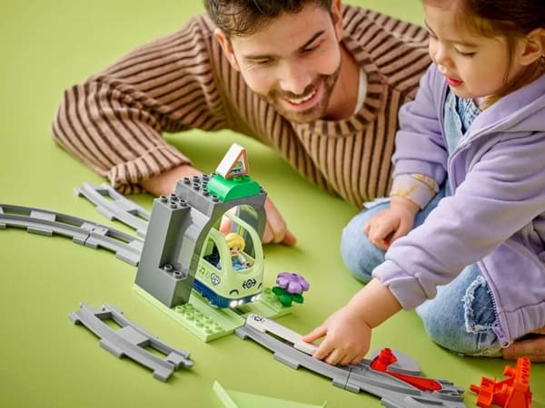 LEGO DUPLO 10425 Togtunnel og skinner - Udvidelsessæt