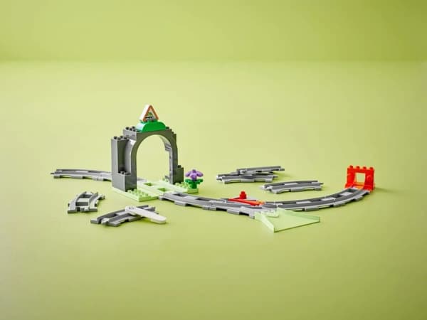 LEGO DUPLO 10425 Togtunnel og skinner - Udvidelsessæt