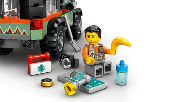 LEGO CITY 60447 Off-Road 4x4 Mountain Truck
