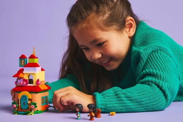 LEGO DISNEY 43261 Encanto Mini House