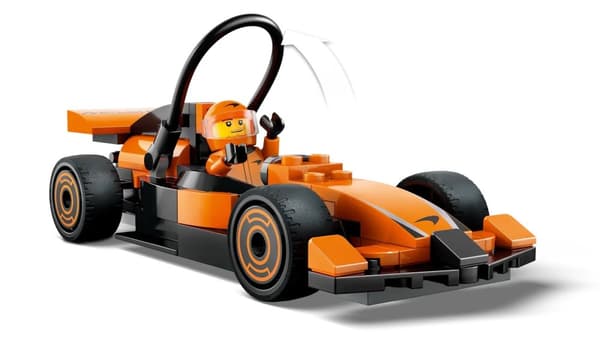 LEGO CITY 60442 F1 fører med McLaren racerbil