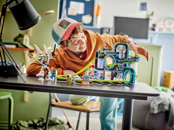 LEGO City 60421 Robot World Park med rutsjebane