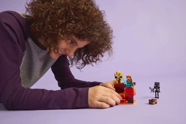 LEGO MINECRAFT 21266 The Nether Lava Battle