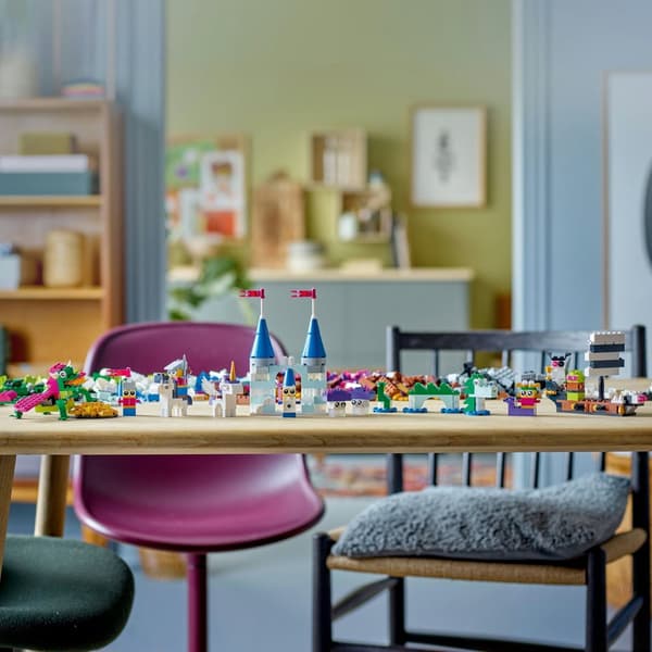 LEGO Classic 11033 Kreativt fantasiuniversum LEGO SET
