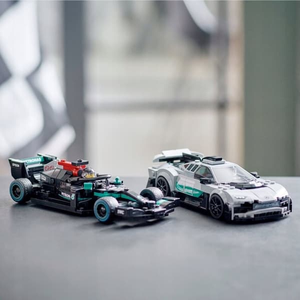 LEGO Speed Champions 76909 Mercedes-AMG F1 W12EPerformance Mercedes-AMG ONE