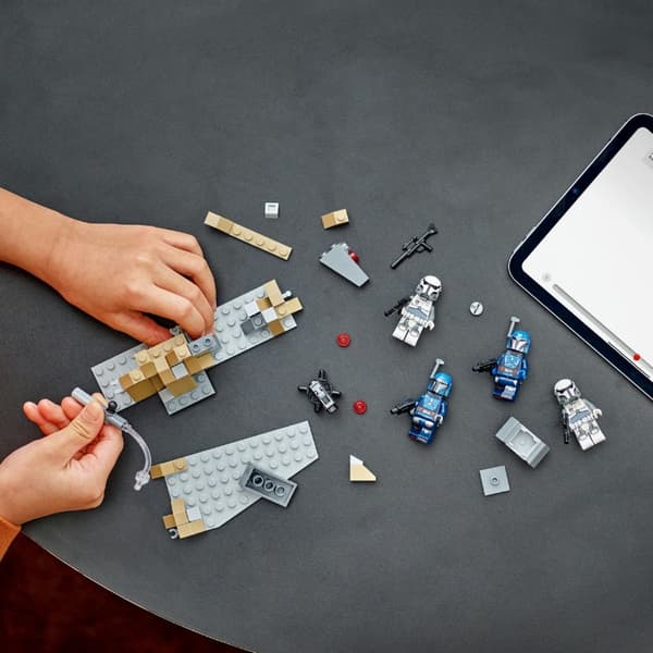 LEGO Star Wars 75373 MANDALORAN VÄYJITYSTAISTELUPAKETTI