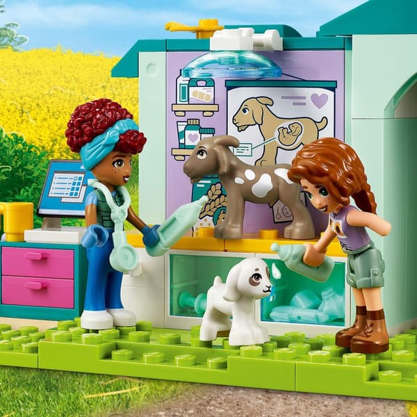 LEGO Friends 42632 Dyreklinik med Dyr