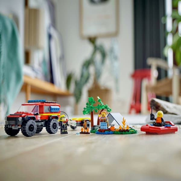 LEGO City 60412 Firehjulstrækker Brandbil og Redningsbåd