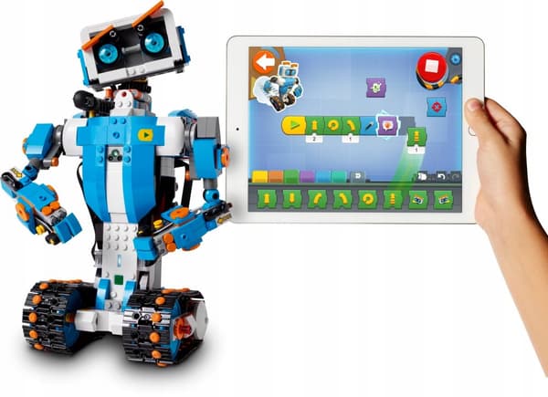 LEGO BOOST 17101 ROBOT FJÄRRKONTROLLAD FRÅN EN SURFPLATTA
