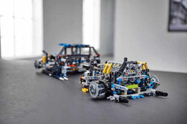 LEGO TECHNIC 42083 BUGATTI CHIRON -myymälä Varsova!