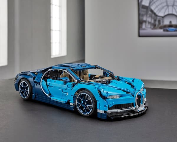 LEGO TECHNIC 42083 BUGATTI CHIRON -myymälä Varsova!