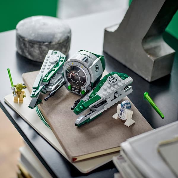 Lego STAR WARS 75360 Yodas Jedi Starfighter Yoda
